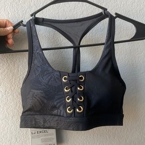 Brand new Lorna Jane sports bra with padding